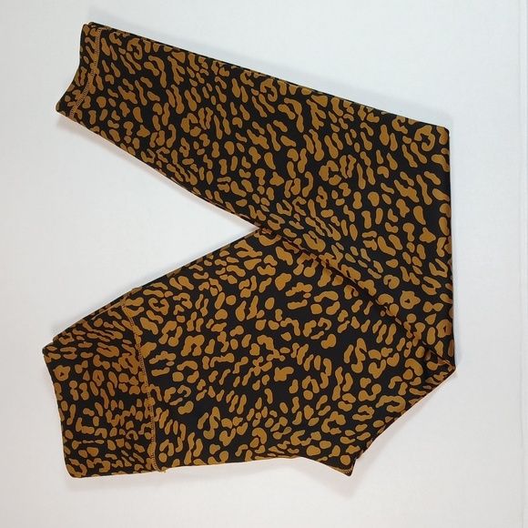 Tan + Lines by Sivan Ayla  Temescal Cheetah Leggings size medium - Picture 4 of 9